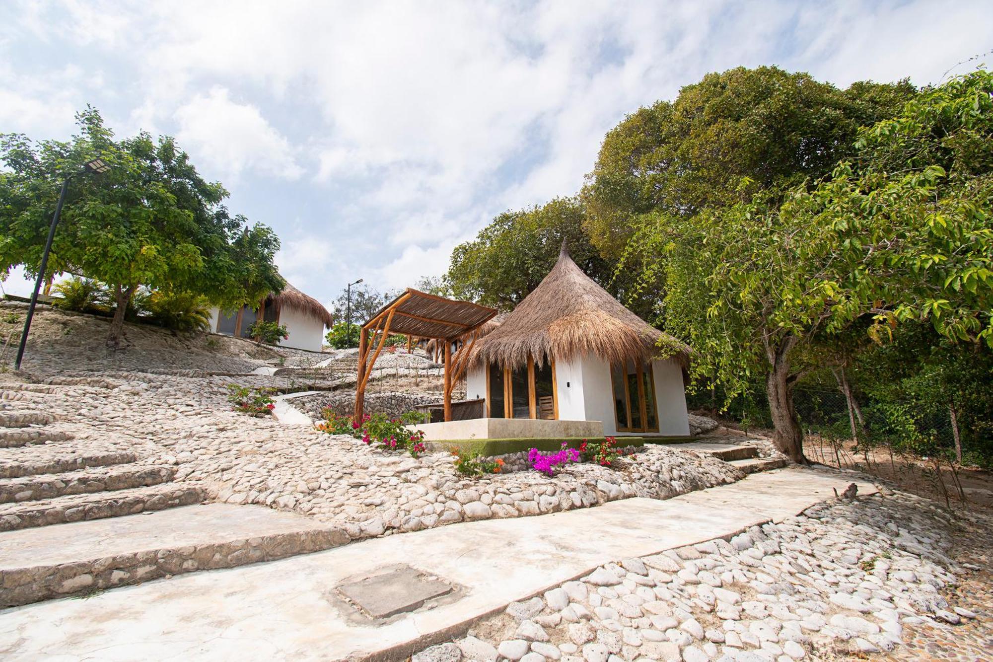 Amalife Beach Club & Hotel Tierra Bomba Exterior foto