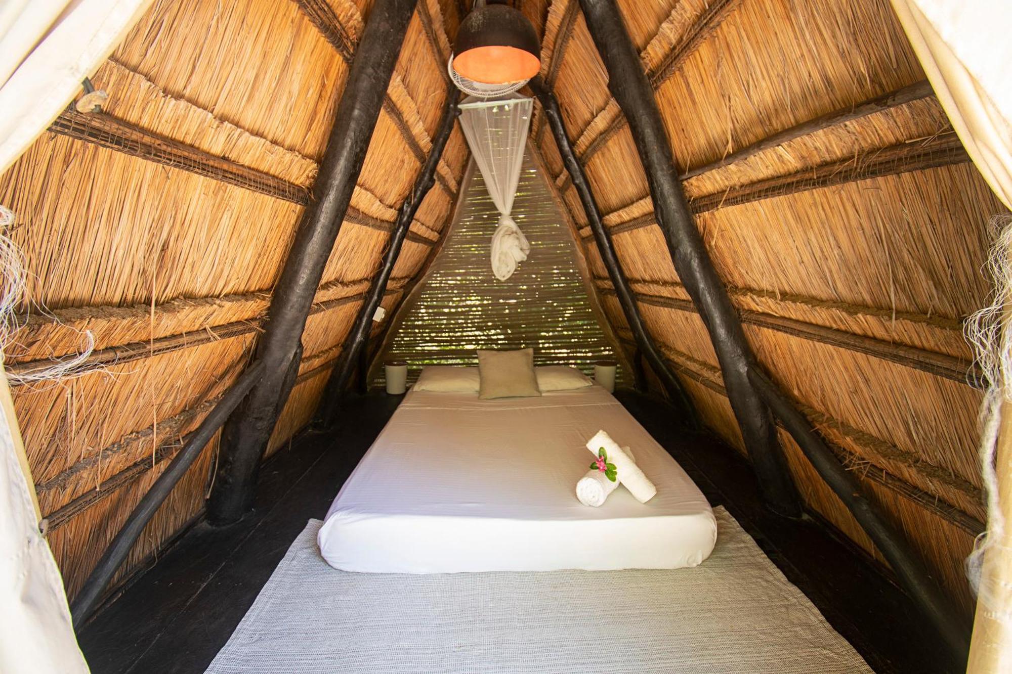 Amalife Beach Club & Hotel Tierra Bomba Exterior foto