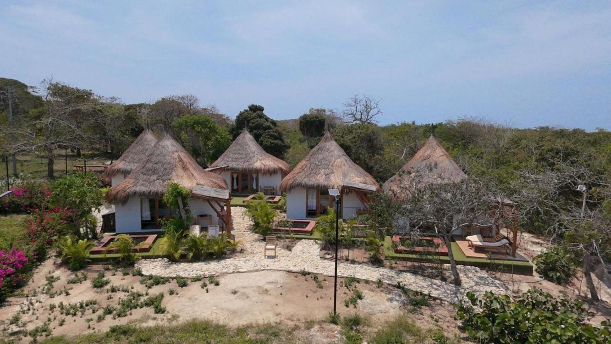 Amalife Beach Club & Hotel Tierra Bomba Exterior foto