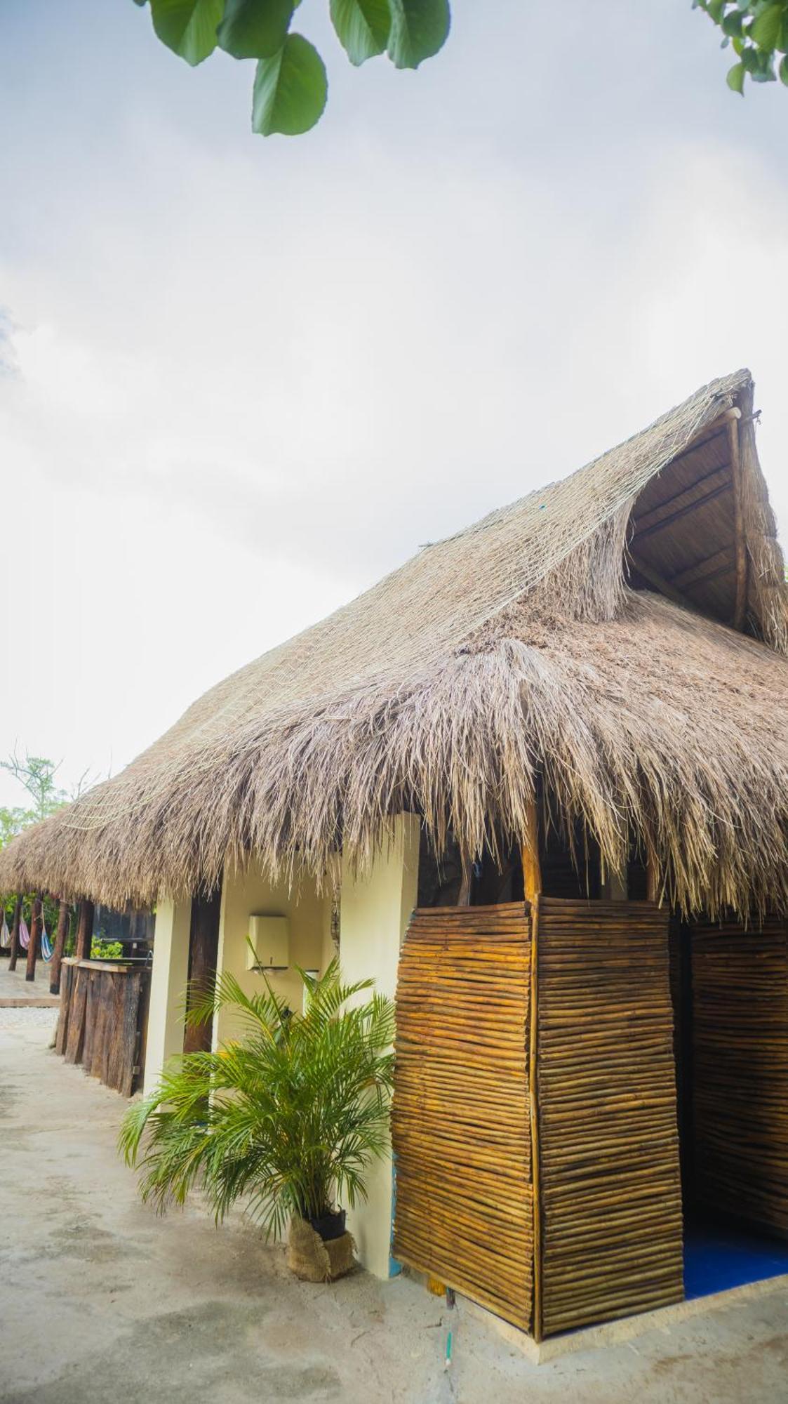 Amalife Beach Club & Hotel Tierra Bomba Exterior foto